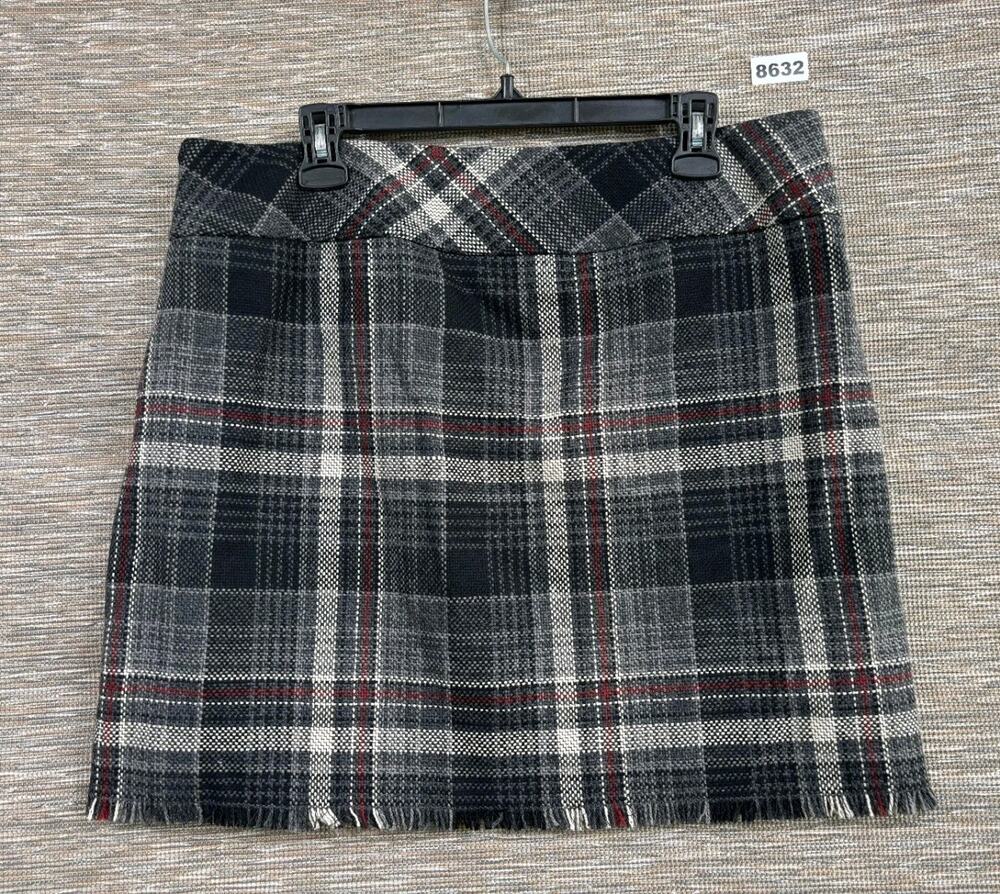 Eddie Bauer Wool Blend Plaid Skirt Women's Size 12P Gray Black Red Lined Fringe